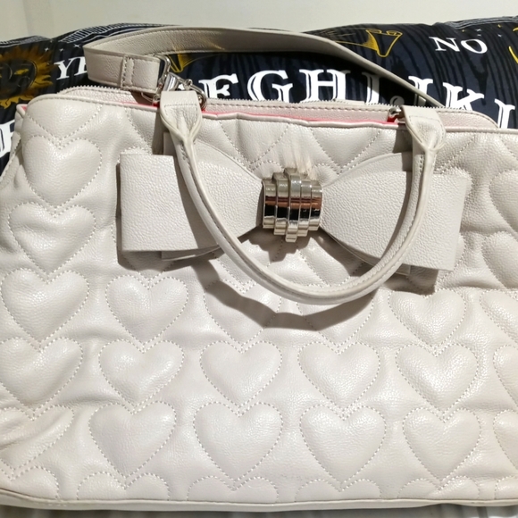 Betsey Johnson Handbags - Cream Heart Embroidered Betsy Johnson Purse